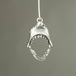 MET-00188: 31mm Silver Plated Shark with Hinged Jaw Charm 