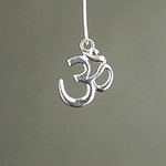 MET-00285: 22mm Silver Plated Om Symbol Charm 