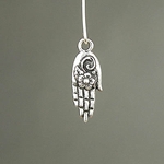 MET-00327: 28mm Antique Silver Blossom Hand Charm 