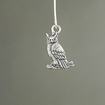 MET-00334: 22mm Antique Silver Great Horned Owl Charm 