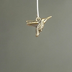 MET-00339: 16mm Antique Gold Hummingbird Charm 