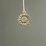 MET-00355: 15mm Antique Gold Sunflower Charm 