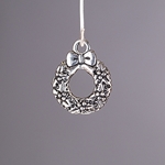 MET-00479: 21mm Antique Silver Wreath Charm 